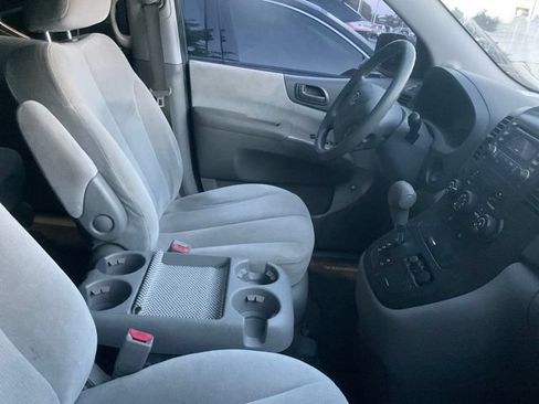 Used 2008 Kia Sedona LX FWD image 3