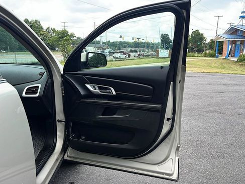 Used 2015 GMC Terrain SLE AWD/4WD image 30