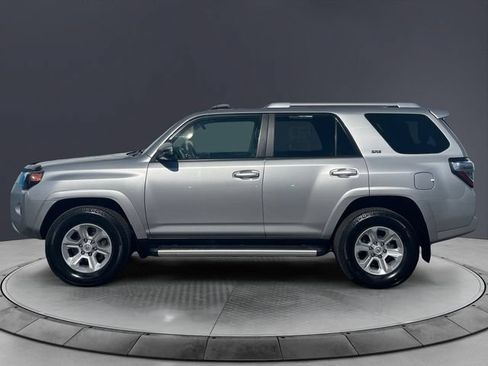 Used 2016 Toyota 4Runner SR5 Premium AWD/4WD image 2