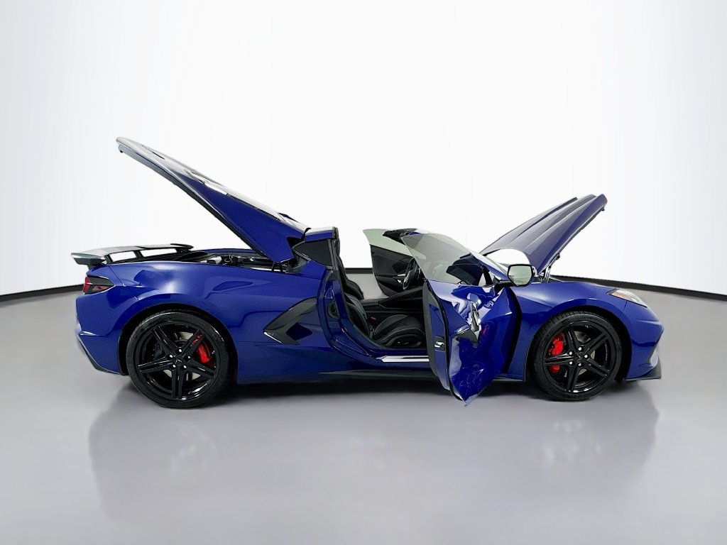 Used 2026 Chevrolet Corvette Stingray Coupe w/ Z51 Performance Package RWD image 32