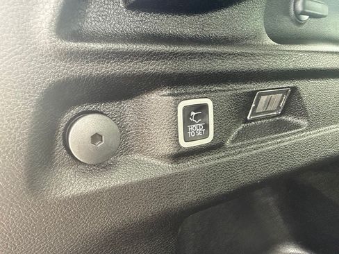 Used 2023 Jeep Grand Cherokee L Laredo AWD/4WD image 22