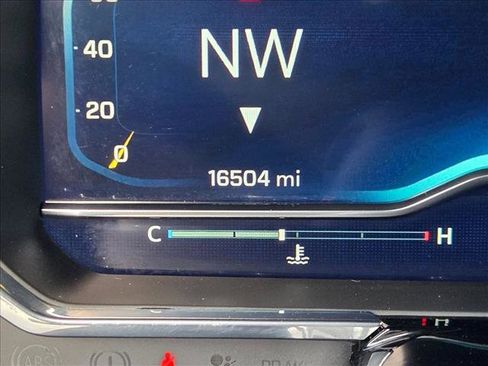 Used 2024 Chevrolet Silverado 1500 LT image 11