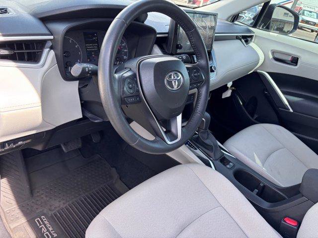 Used 2025 Toyota Corolla Cross LE w/ Moonroof Package AWD/4WD image 15