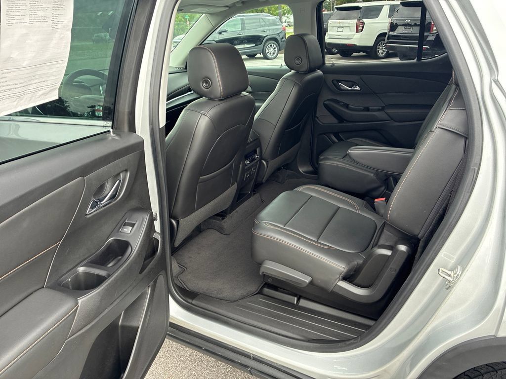 Used 2020 Chevrolet Traverse LT w/ LT Premium Package AWD/4WD image 52