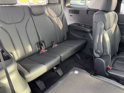 Used 2023 Hyundai Palisade Limited image 21