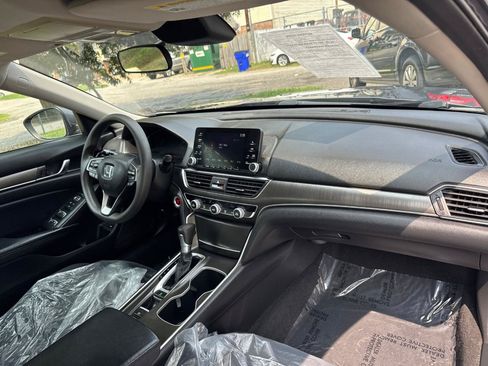 Used 2018 Honda Accord LX image 19