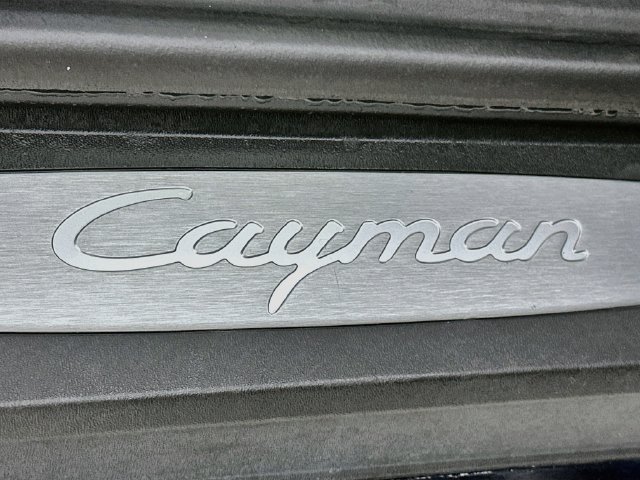 Used 2018 Porsche 718 Cayman RWD image 28