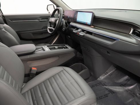 Used 2024 Kia EV9 Land image 54