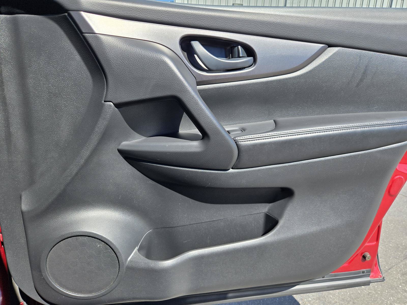 Used 2020 Nissan Rogue Sport S w/ Appearance Package FWD image 33