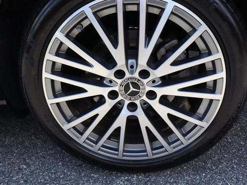 Used 2025 Mercedes-Benz CLA 250 image 31