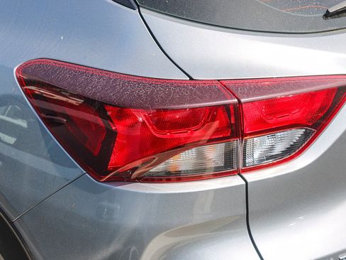 Used 2023 Chevrolet TrailBlazer LS image 11