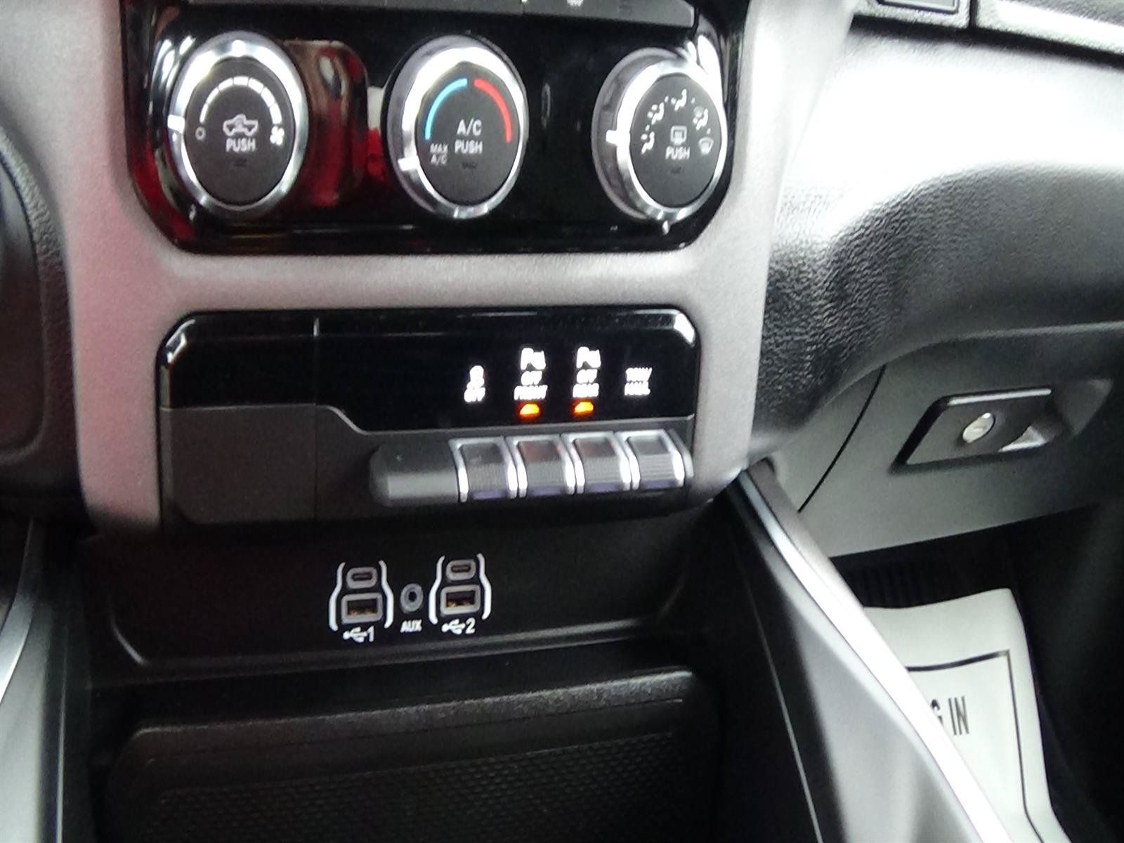 Used 2025 RAM 1500 Big Horn AWD/4WD image 30