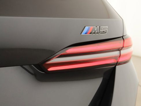 Used 2026 BMW M5 Touring AWD/4WD image 40