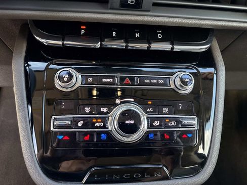 Used 2020 Lincoln Corsair AWD w/ Premium Package image 29