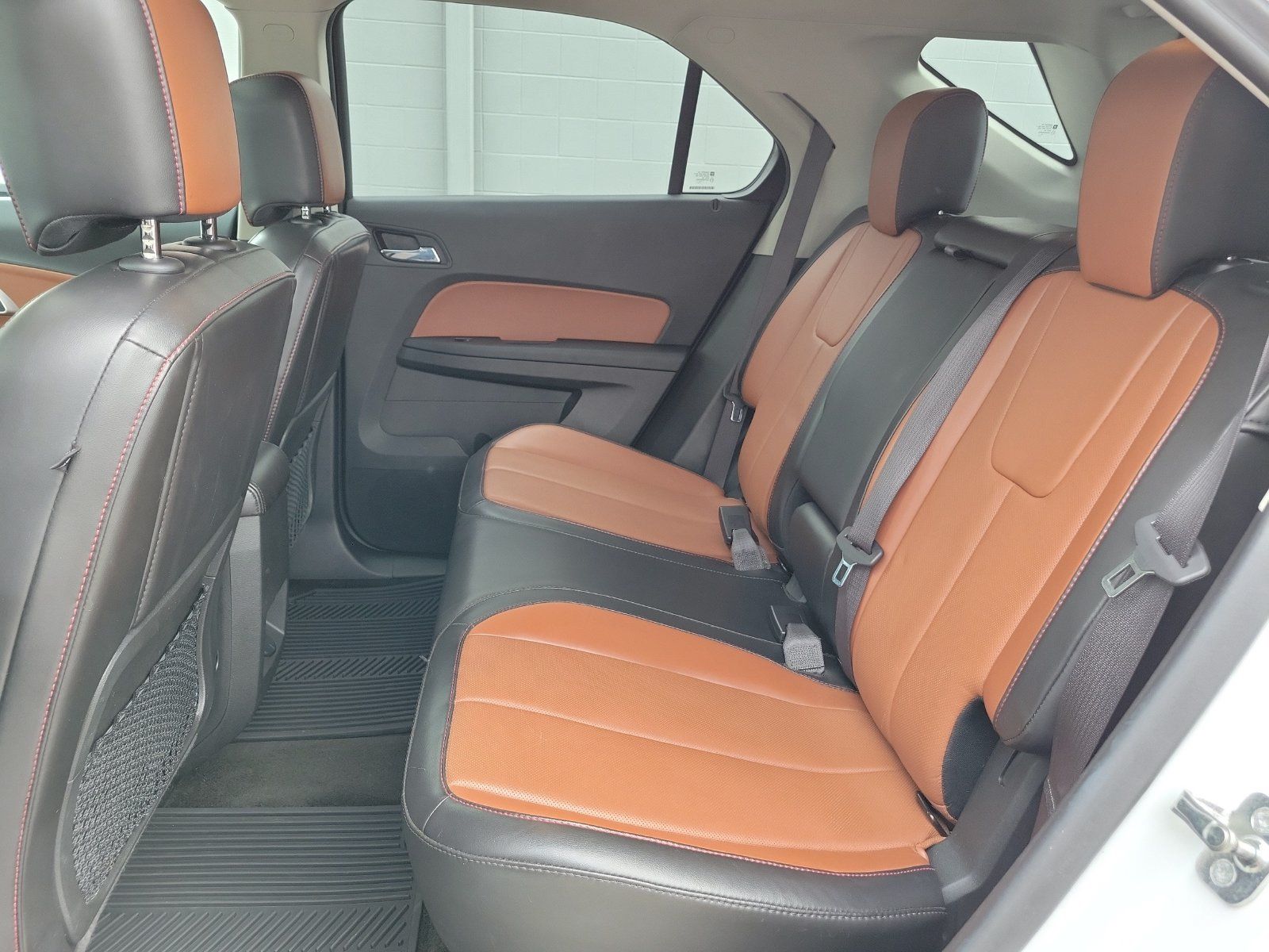 Used 2017 Chevrolet Equinox Premier w/ Enhanced Convenience Package AWD/4WD image 13