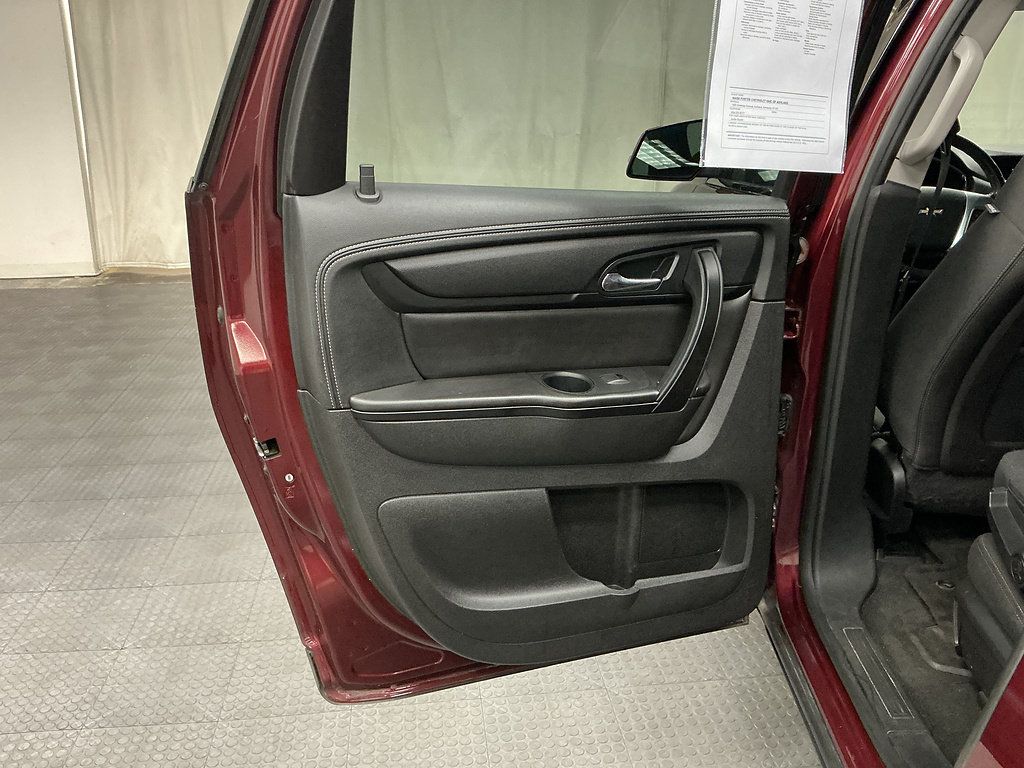Used 2017 Chevrolet Traverse LT w/ Style and Technology Package AWD/4WD image 22