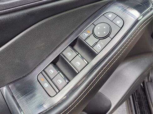 Used 2024 Nissan Rogue SV FWD image 17
