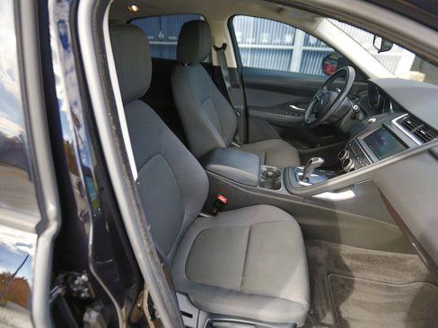 Used 2019 Jaguar E-PACE image 15