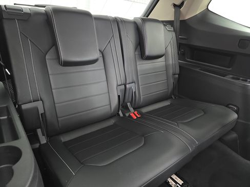 Certified 2023 Volkswagen Atlas SEL Premium image 12