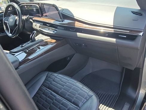 Certified 2024 Cadillac Escalade ESV Premium Luxury Platinum AWD/4WD image 29