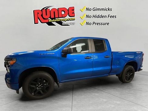 Used 2022 Chevrolet Silverado 1500 Custom image 1