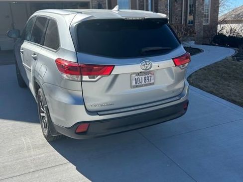 Used 2019 Toyota Highlander XLE w/ Protection Package #3 image 20