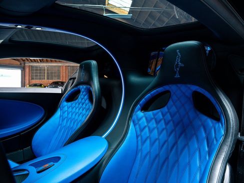 Used 2023 Bugatti Chiron Super Sport image 21