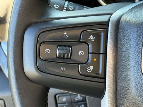 Certified 2025 GMC Sierra 1500 SLT image 18