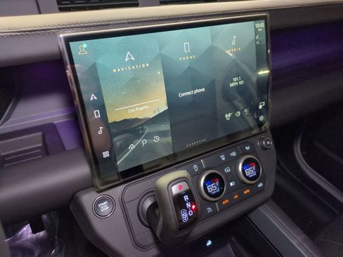 New 2026 Land Rover Defender 110 X-Dynamic SE image 19