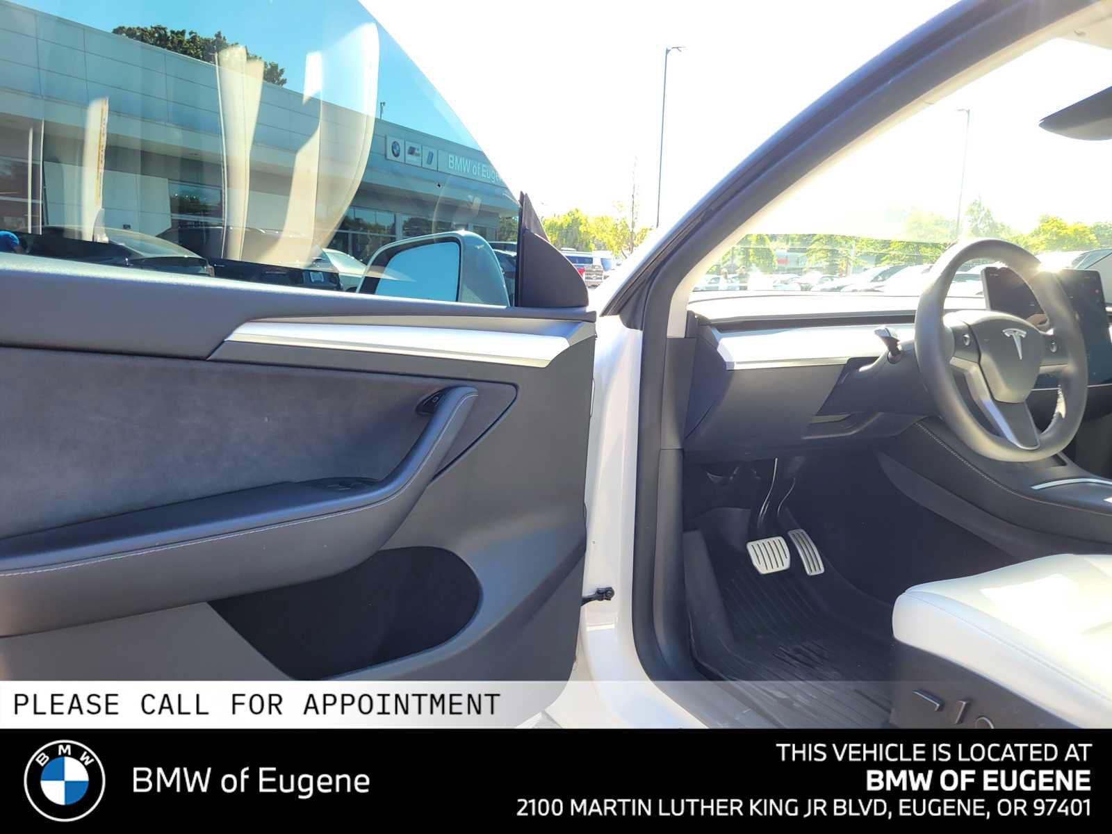Used 2023 Tesla Model Y Performance AWD/4WD image 23