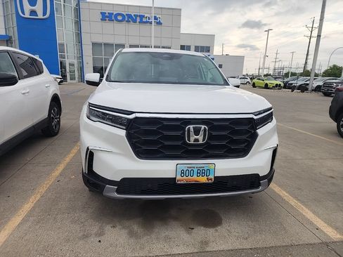 Used 2024 Honda Pilot EX-L image 2