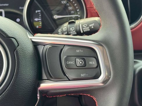 Used 2023 Jeep Wrangler Unlimited Rubicon 4xe AWD/4WD image 8