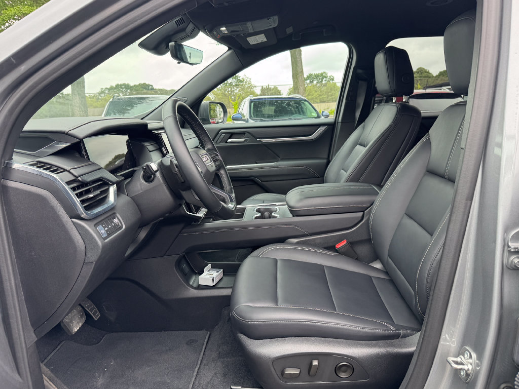 Used 2026 GMC Acadia Elevation w/ Elevation Premium Package AWD/4WD image 22