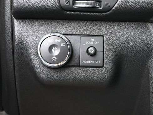 Used 2017 Chevrolet Traverse LT w/ Style and Technology Package FWD image 15