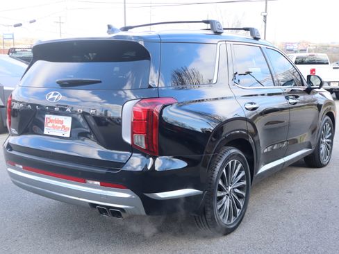 Used 2023 Hyundai Palisade Calligraphy image 7