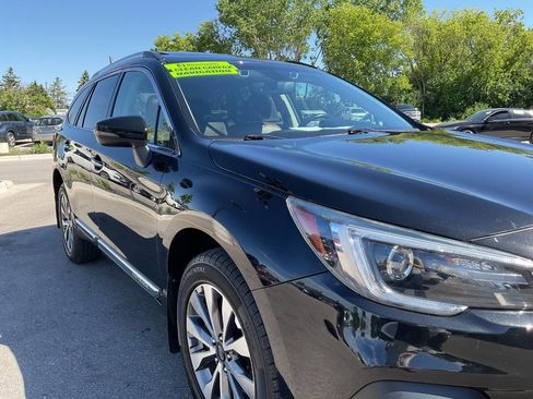 Used 2019 Subaru Outback 3.6R Touring w/ Popular Package #3A AWD/4WD image 11