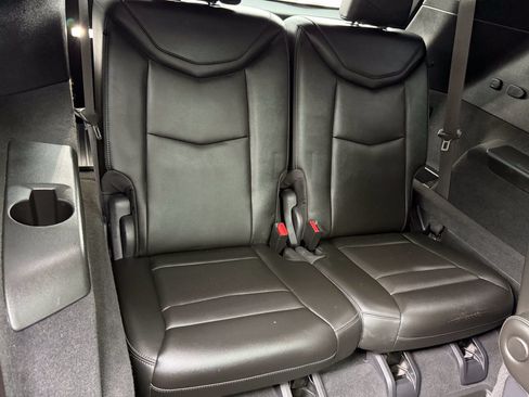 Used 2021 Cadillac XT6 Premium Luxury AWD/4WD image 18