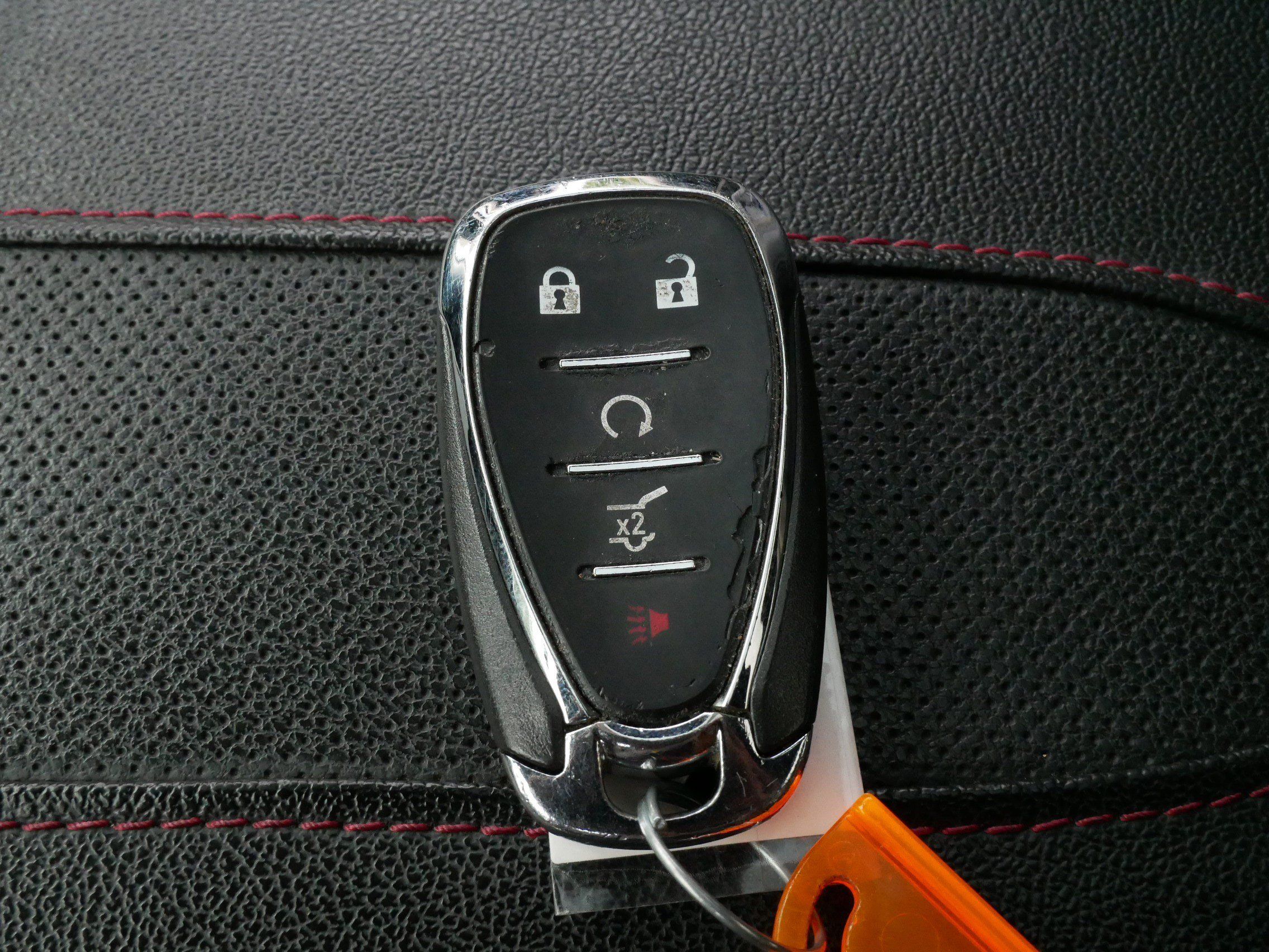 Used 2023 Chevrolet Traverse RS AWD/4WD image 34