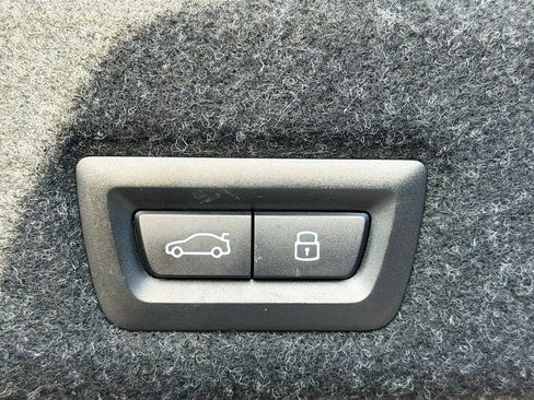 Used 2025 BMW 540i xDrive AWD/4WD image 13