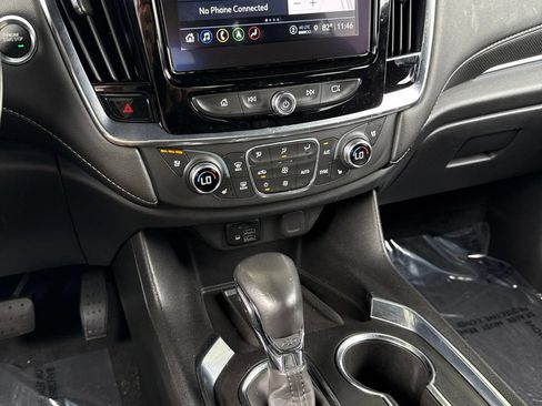 Used 2022 Chevrolet Traverse Premier w/ Redline Edition AWD/4WD image 16