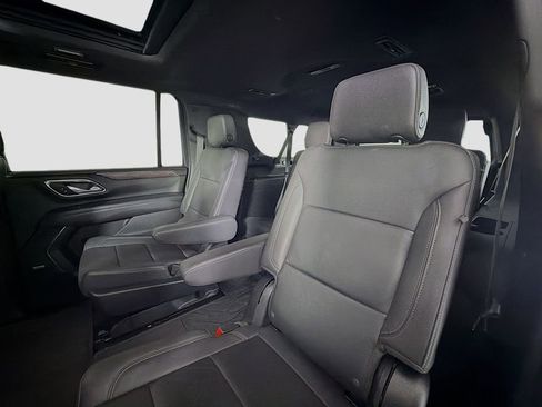 Used 2023 Chevrolet Suburban Z71 w/ Luxury Package AWD/4WD image 26