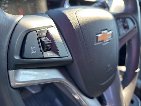 Used 2021 Chevrolet Trax LT w/ Driver Confidence Package image 11