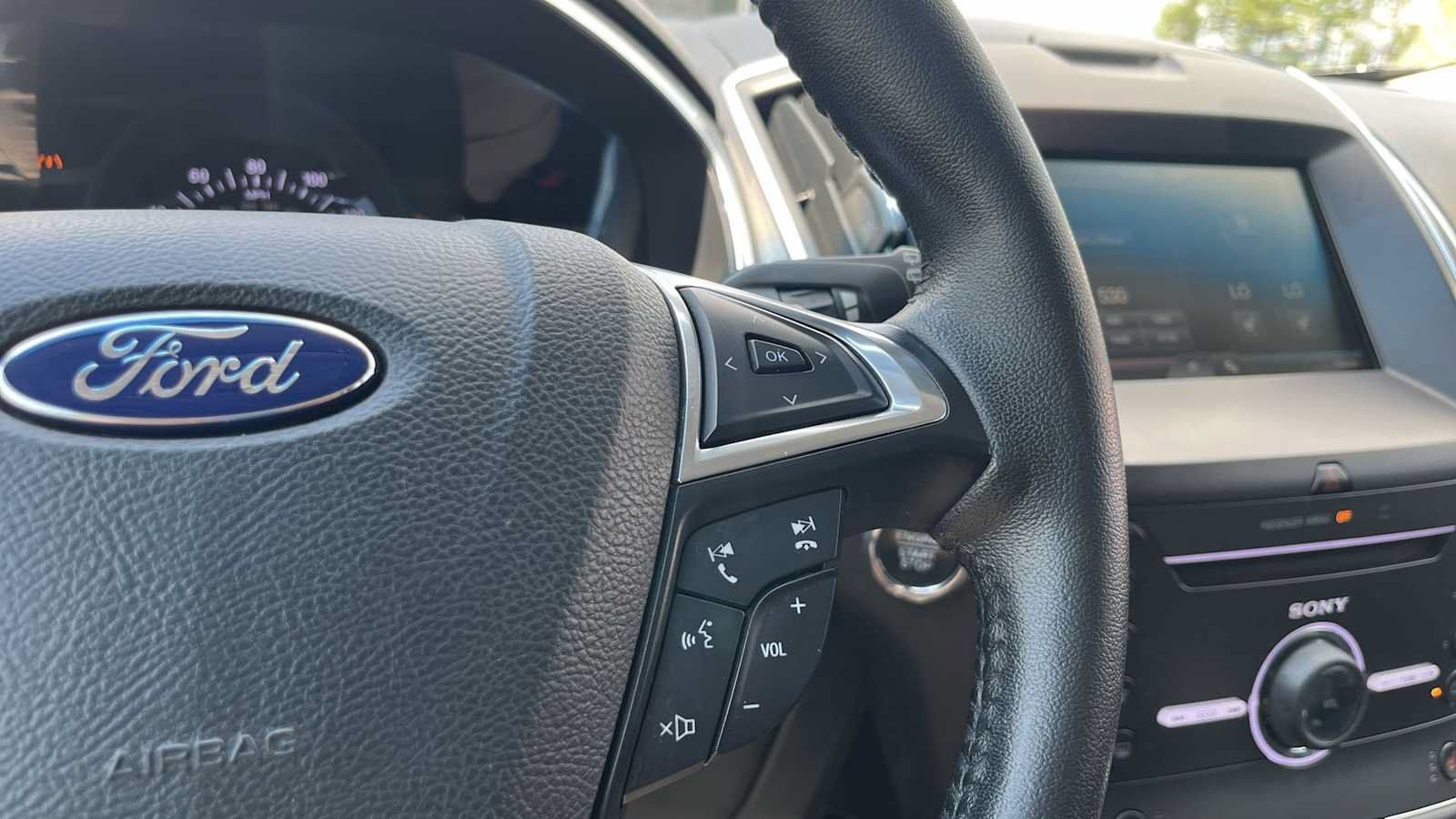 Used 2015 Ford Edge Titanium AWD/4WD image 36