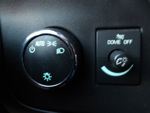 Used 2015 Chevrolet Express 2500 image 15