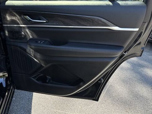 New 2027 Jeep Grand Cherokee L Limited AWD/4WD image 17