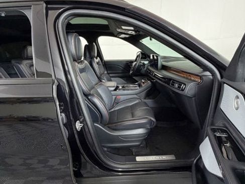 Used 2025 Lincoln Aviator Black Label w/ Jet Appearance Package AWD/4WD image 6