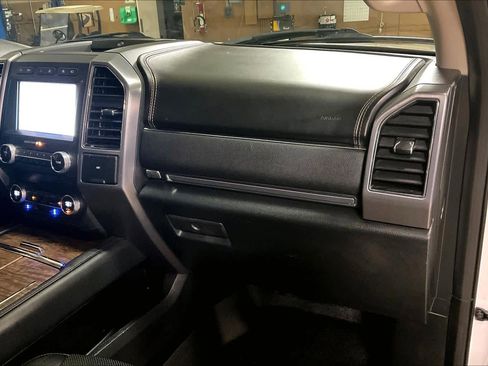 Used 2020 Ford Expedition Max Platinum image 17