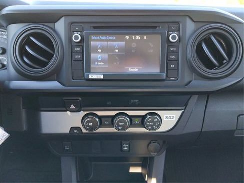 Used 2019 Toyota Tacoma SR image 17