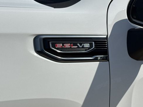 Used 2025 GMC Sierra 1500 AT4 AWD/4WD image 15