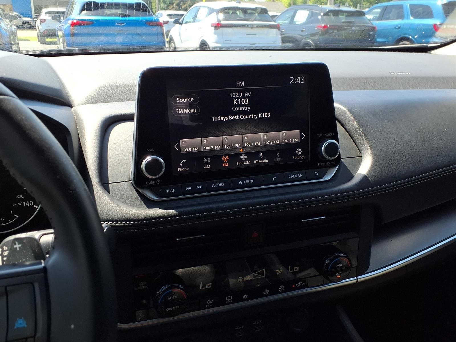 Used 2025 Nissan Rogue SV AWD/4WD image 7